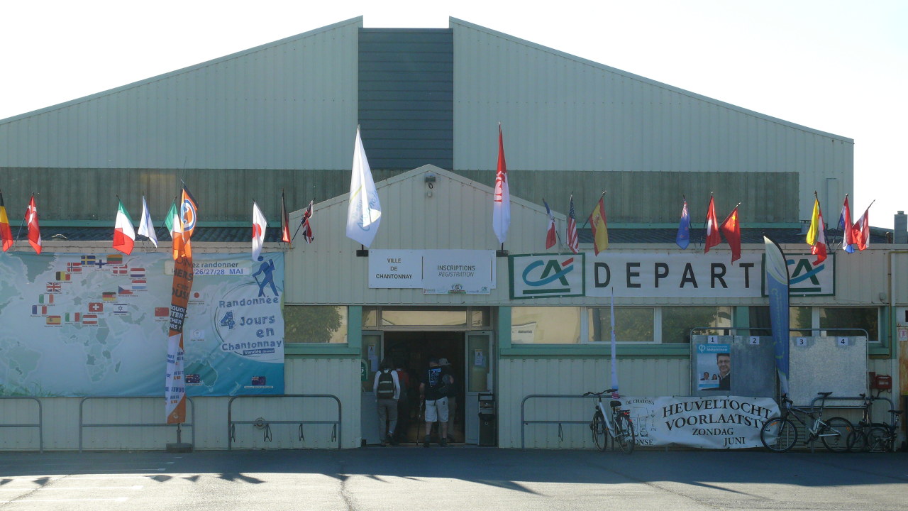 Clemenceau gymnasium : Registration and starting point.